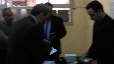 عبدالمحسن سلامة يدلي بصوته بقليوب