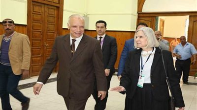 الجامعة العربية تتابع الانتخابات الرئاسية بلجان محافظة القاهرة