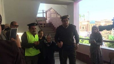 خاص.. الداخلية ساعدت 630 مسنًا وذوي احتياجات خاصة للتصويت بالانتخابات