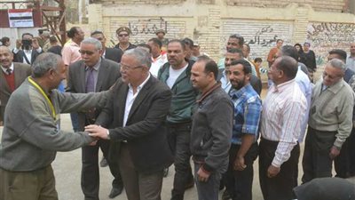 محافظ المنيا يواصل تفقد اللجان الانتخابية