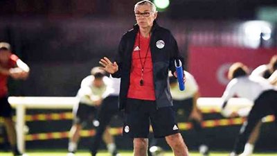 كوبر يعلن تشكيل الفراعنة لمواجهة اليونان