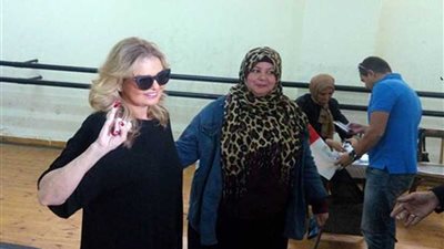 يسرا تدلي بصوتها في التربية الرياضية بالزمالك