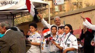 الكشافة بالجيزة تشارك الاحتفالات المواطنين بالهرم.. (صور)