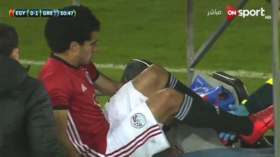 إصابة عمر جابر بمباراة مصر واليونان