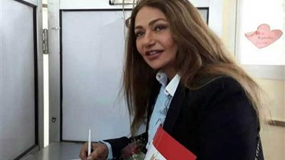 بـ(الفيديو) يسرا وليلي علوي وهالة صدقي يدلين بأصواتهن