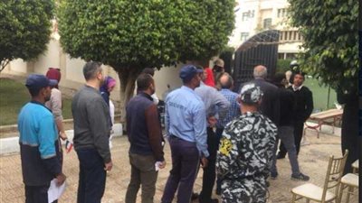 بالصور.. طوابير الانتخابات أمام لجان مدينة الرحاب