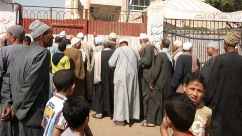 بالصور..تزايد الإقبال