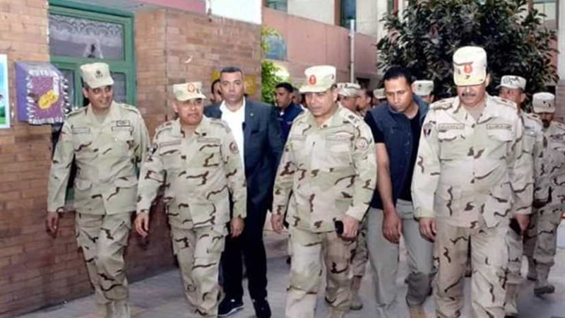 وزير الدفاع يتفقد