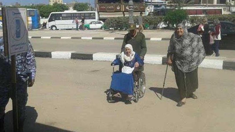 رجال الجيش والشرطة