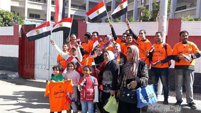 وقفة لطلاب المنصورة