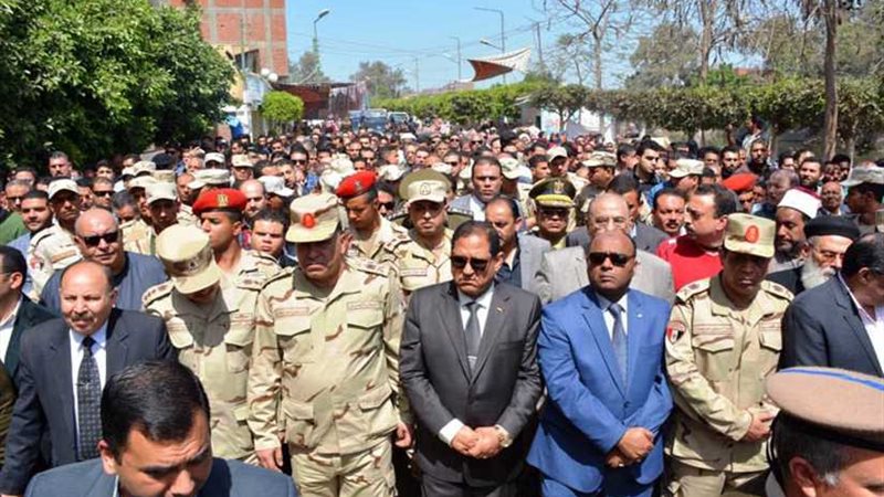 محافظ الغربية ومدير