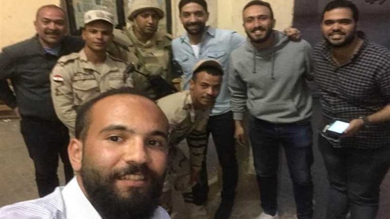 الشاطر يدلي بصوته