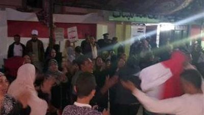 أسوان: مشاركة كثيفة من المواطنين خلال الساعات الأخيرة للانتخابات