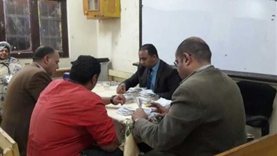 4405 أصوات للسيسي في أول 5 لجان بقنا