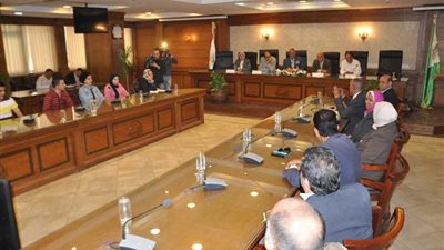 محافظ الجيزة يستقبل المشاركين في مبادرة 