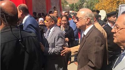 محافظ القاهرة يتفقد اللجان الانتخابية