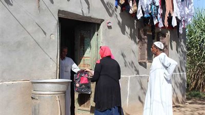 المنوفية.. مساعدات القوافل تنقذ 200 أسرة فقيرة