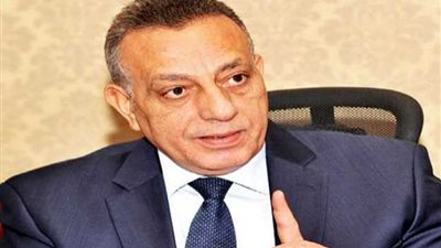 محافظ الجيزة يوقد الشعلة لبدء احتفالات المحافظة بعيدها القومي