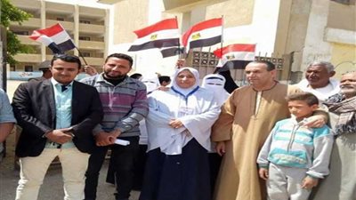 أطباء وموظفو صحة الفيوم يحتشدون للإدلاء بأصواتهم