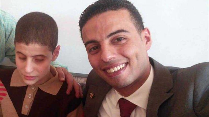 كفيف حافظ للقرآن