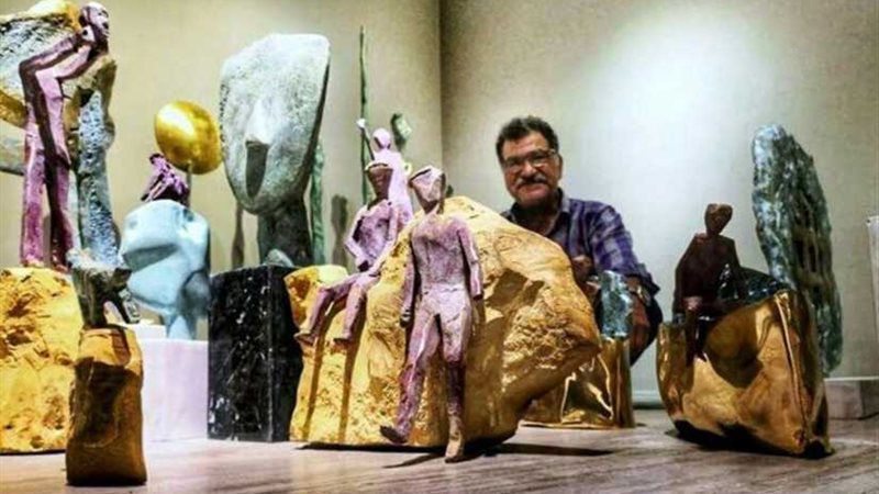 بره الكادر عرض نحتي