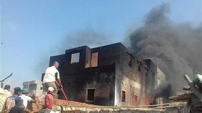 السيطرة على حريق في حظيرة مواشي بالسنبلاوين