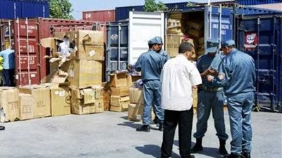 جمارك بورسعيد تحبط 3 محاولات تهريب ملابس جاهزة