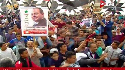 رئيس تحرير بوابة روز اليوسف يوضح سبب الاحتفال بفوز الرئيس (فيديو)