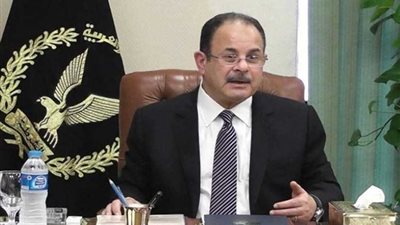 وزير الداخلية يهنئ الرئيس السيسي بفوزه بالانتخابات