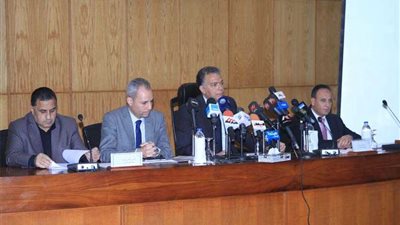 وزير النقل: تخفيض سرعة القطارات بسبب أعمال الصيانة