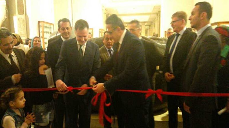 وزير الآثار يفتتح