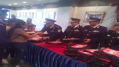 أكاديمية الشرطة تحتفل بيوم اليتيم على أنغام 