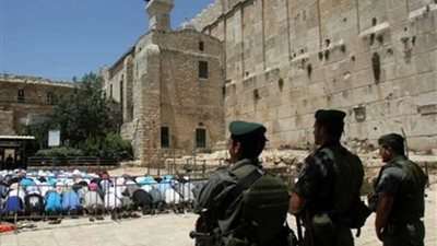 الاحتلال الإسرائيلي يمنع رفع أذان الجمعة من الحرم الإبراهيمي
