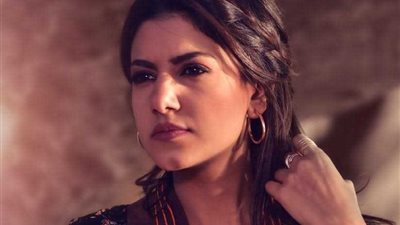 فيديو.. ياسمين علي تسترجع 