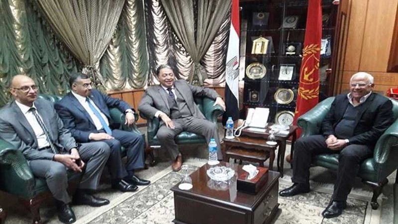 وزير الصحة يلتقي