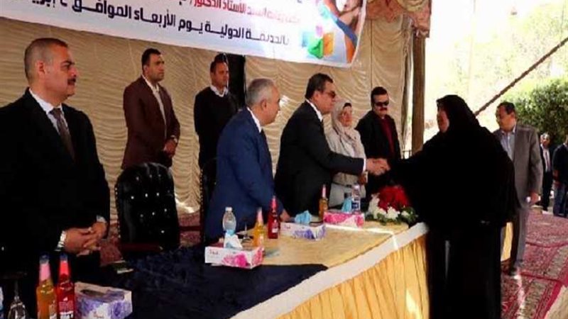 محافظ الفيوم يشهد