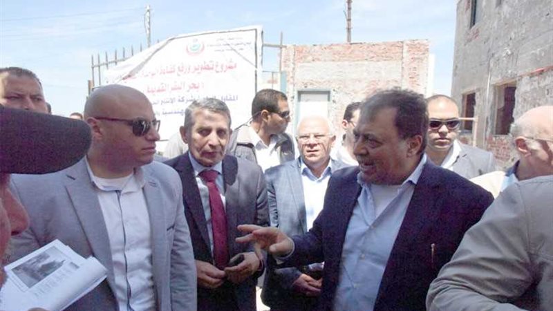 وزير الصحة ومحافظ