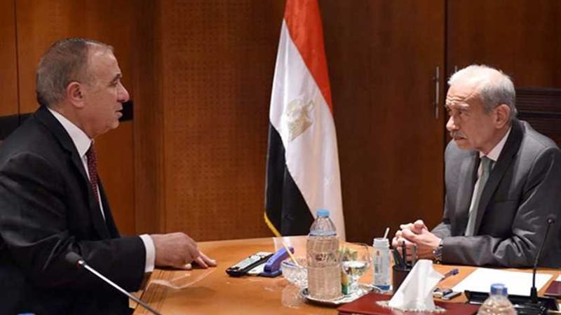 رئيس الوزراء ووزير