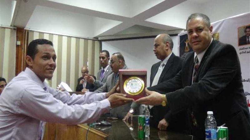 بالأسماء.. الفائزون