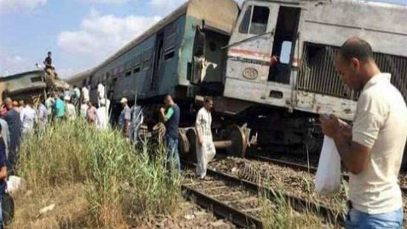  أسوان.. تصادم قطارين