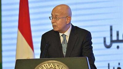 رئيس الوزراء: قناة السويس عليها دور مهم في التنمية وتوفير فرص العمل