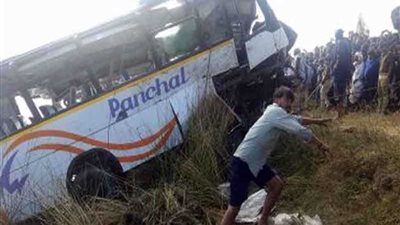 مصرع 17 طفلا في الهند جراء سقوط حافلة من طريق جبلي