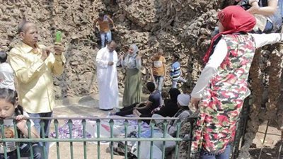 مواطنون يلتقطون 