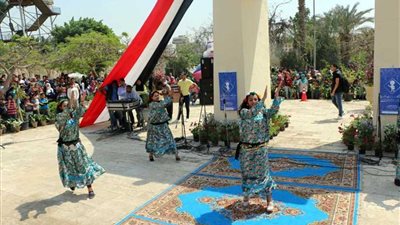 محافظ القاهرة: الناس مبسوطة ولم نتلق ما يعكر صفو الاحتفالاتهم