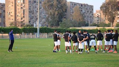 إيهاب جلال يظهر في مران الزمالك (صور)