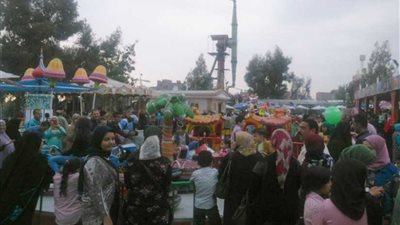 إقبال كثيف على ملاهي المنصورة في شم النسيم