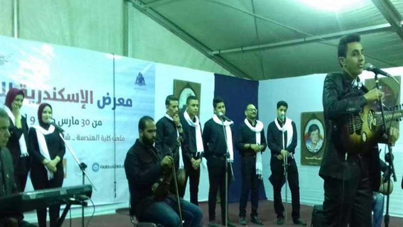 دقة قديمة تقدم مجموعة