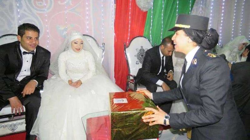 الداخلية تقدم هدايا