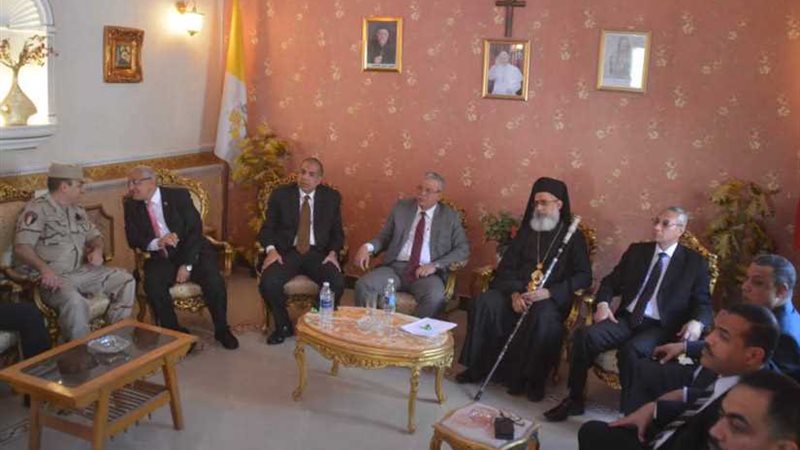 محافظ المنيا يزور