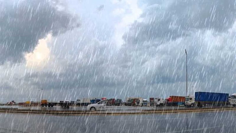 سقوط الأمطار لساعات